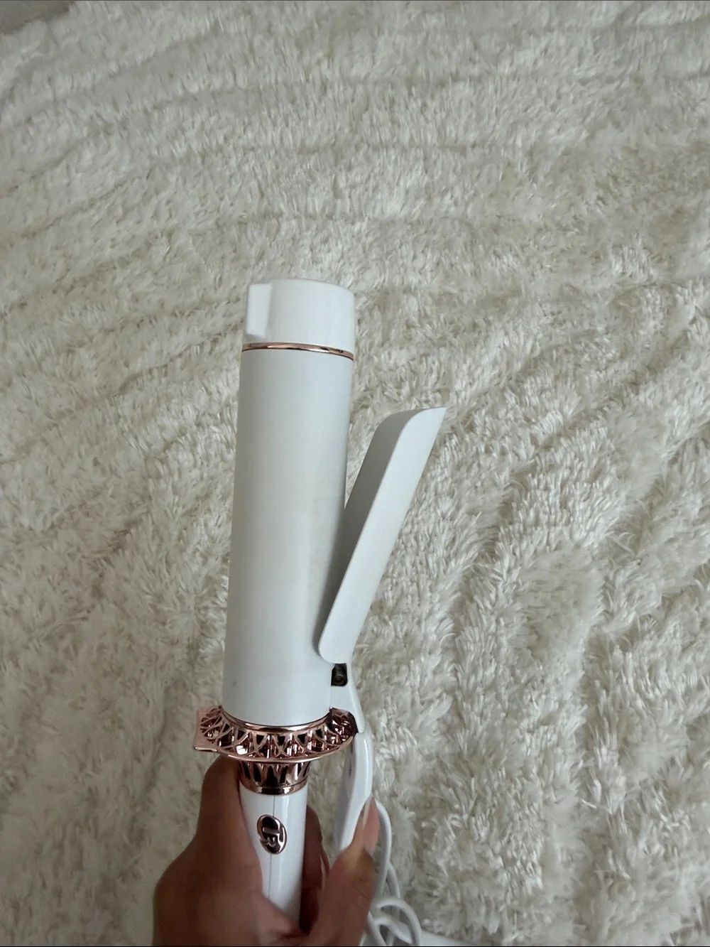 T3 Body Waver 1.75 White Curling Iron with Rose Gold Accents